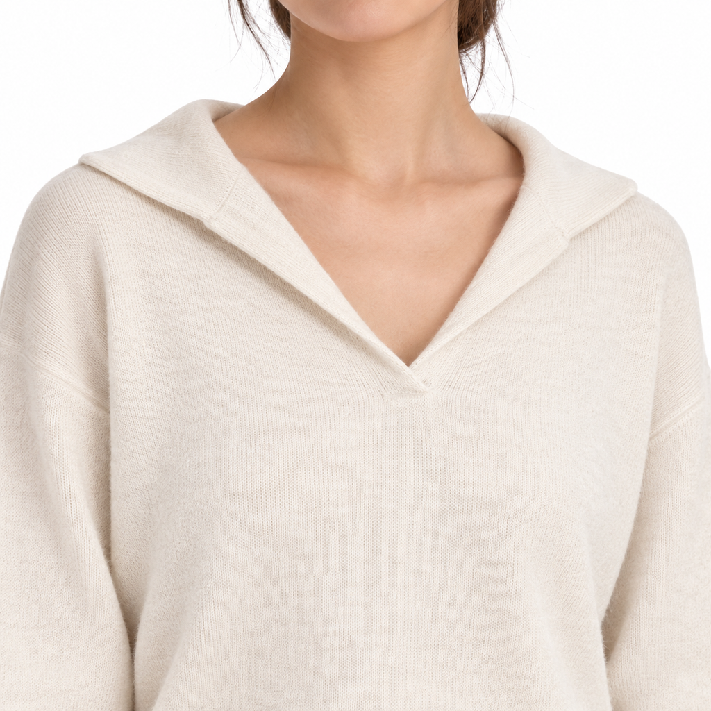 The Camille V-Neck Relaxed Knit Set - 米白 - upper detail