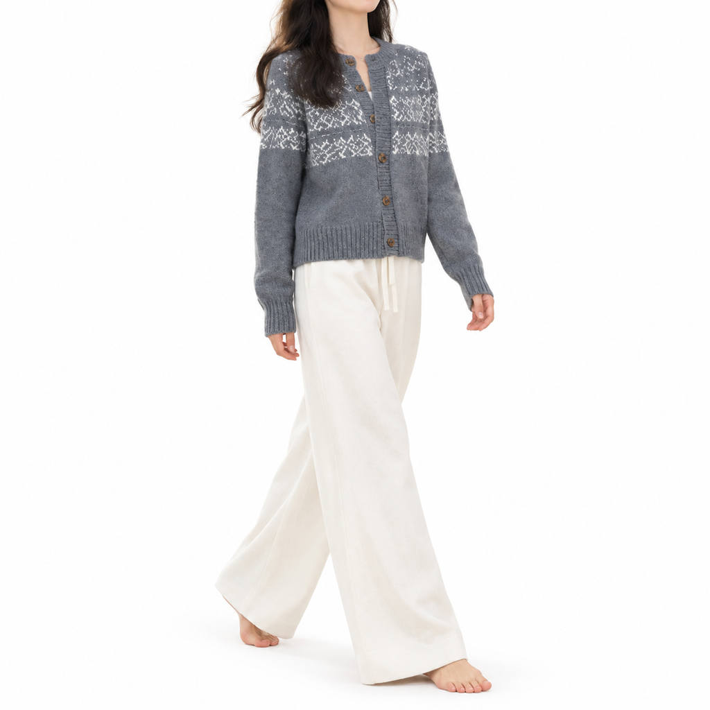 The Margot Patterned Cardigan & Trouser Set - 套装 - model three quarter